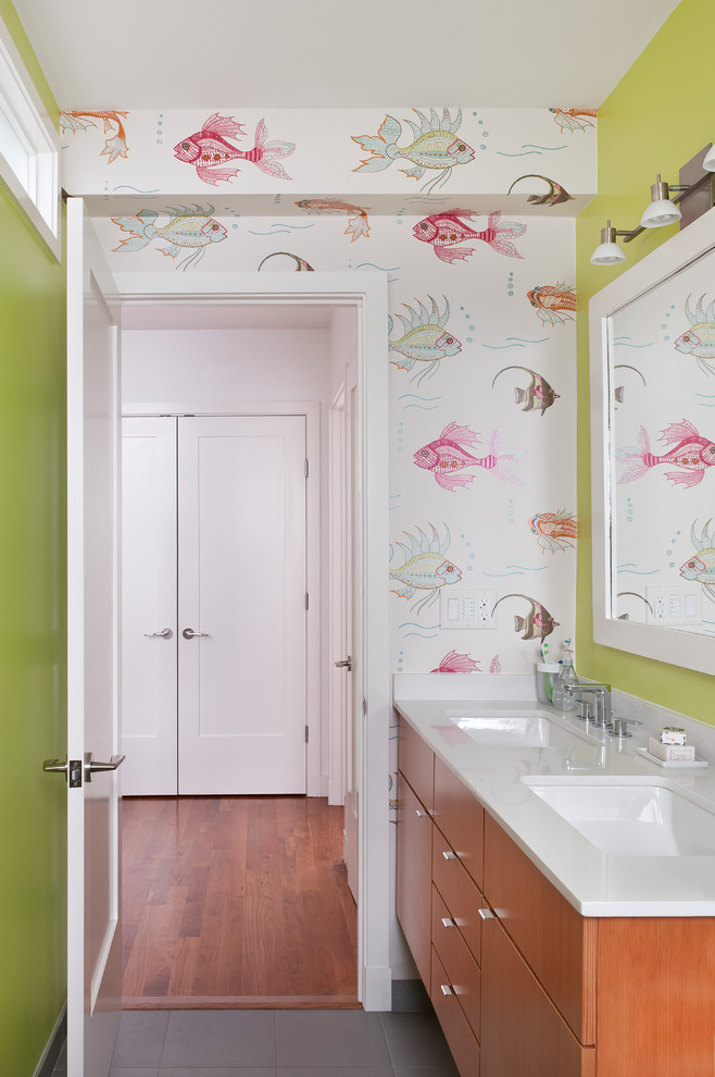 Design ideas for a contemporary kids bathroom in Boston with multi-coloured walls.