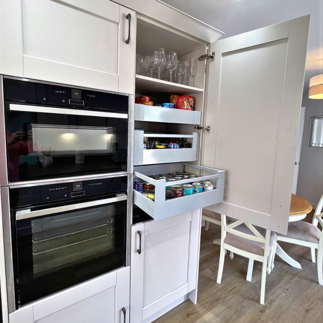 Mr & Mrs Hewitson traditional-kitchen