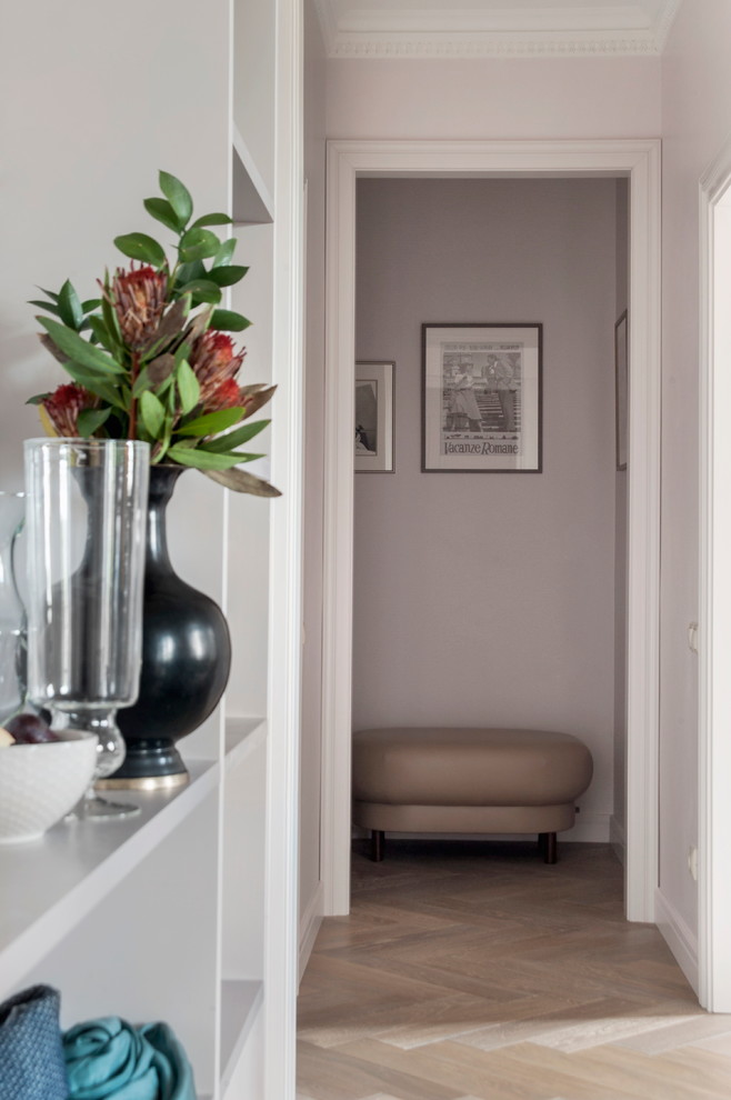 Квартира в доме по проекту архитектора Жолтовского.