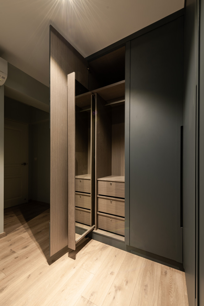 This is an example of a Scandinavian bedroom in Singapore.