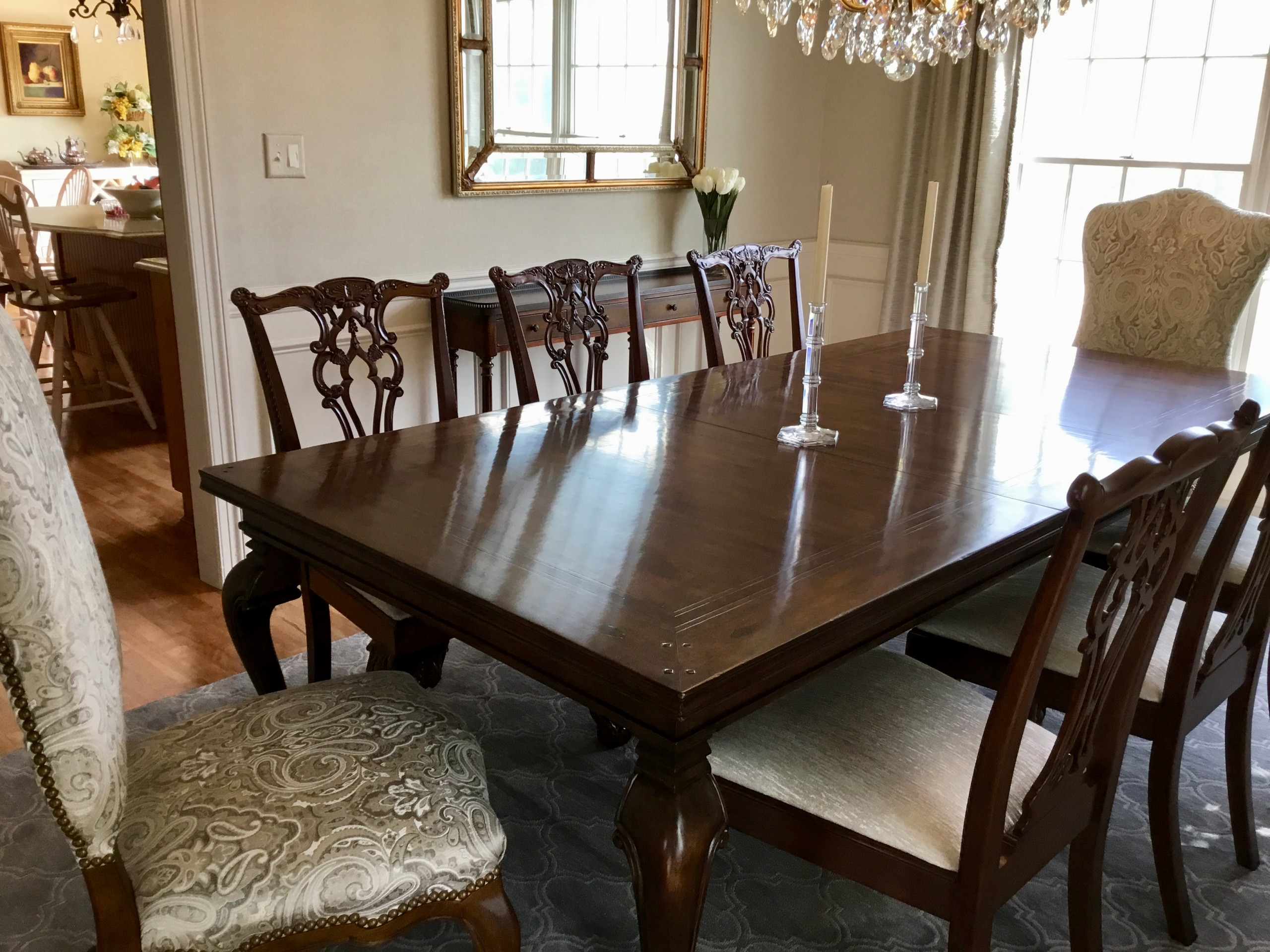 Traditional Eligant Dining Room