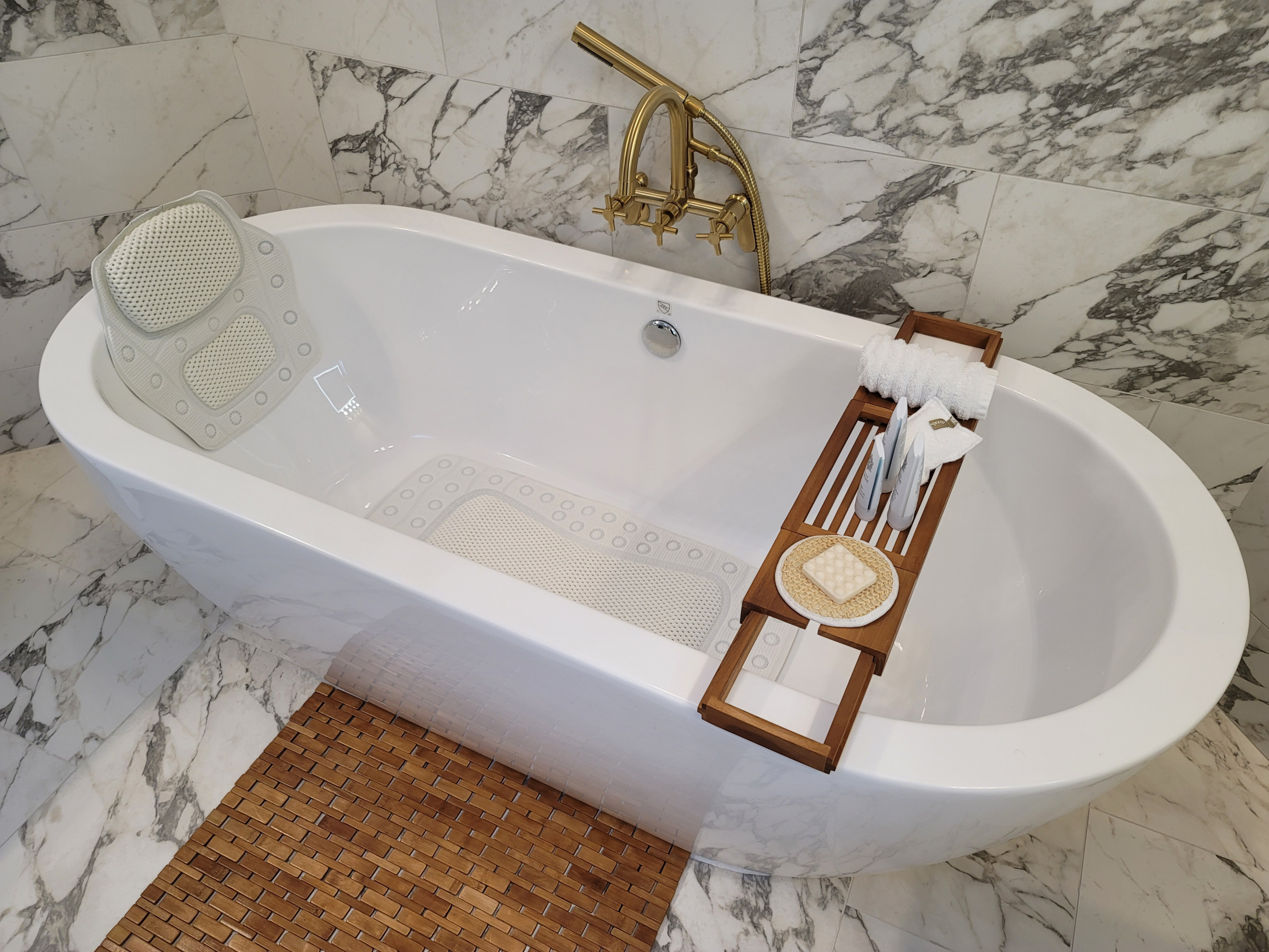 Dream white Bathroom