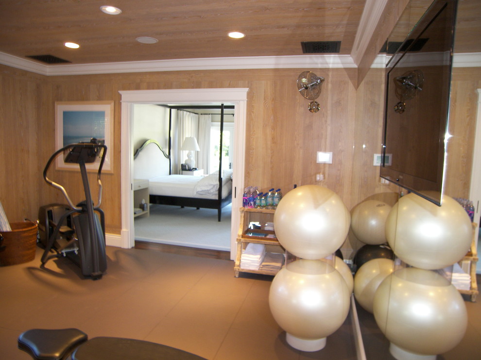 Traditional home gym in Los Angeles.