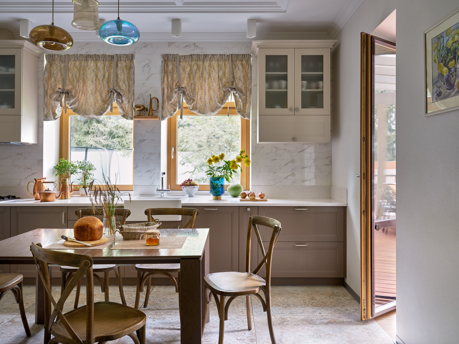 Кухня в загородном доме