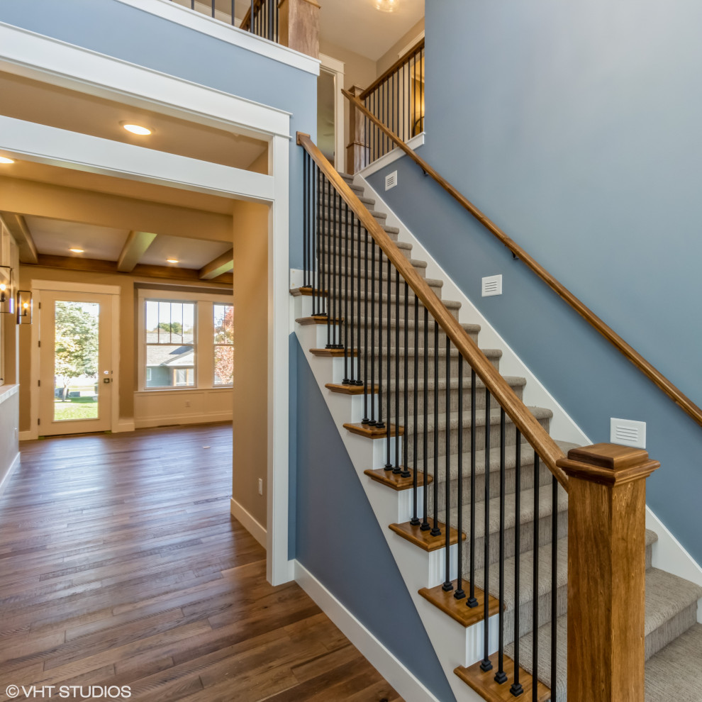Entryway - entryway idea in Cedar Rapids