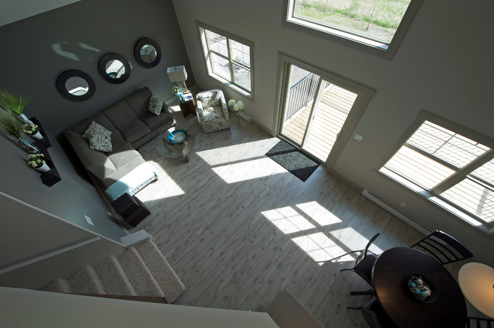 Home design - transitional home design idea