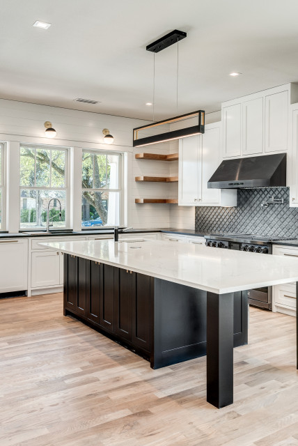 1318 Apache arts-and-crafts-kitchen