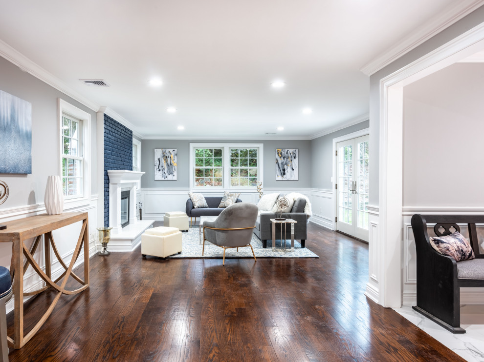 Example of a transitional home design design in New York
