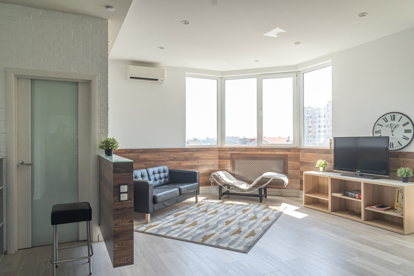 Кубанская Набережная 37