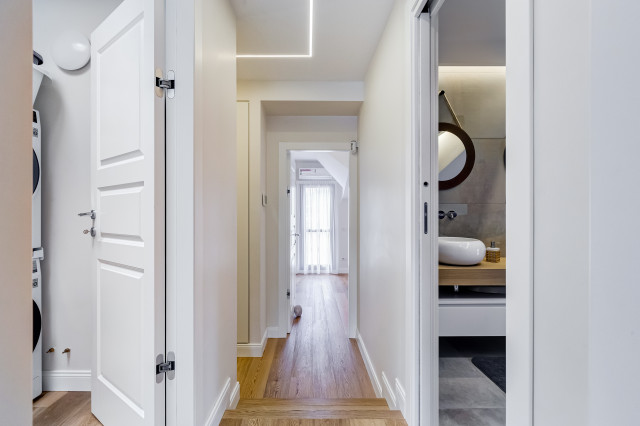 EV HOME hallway-and-landing