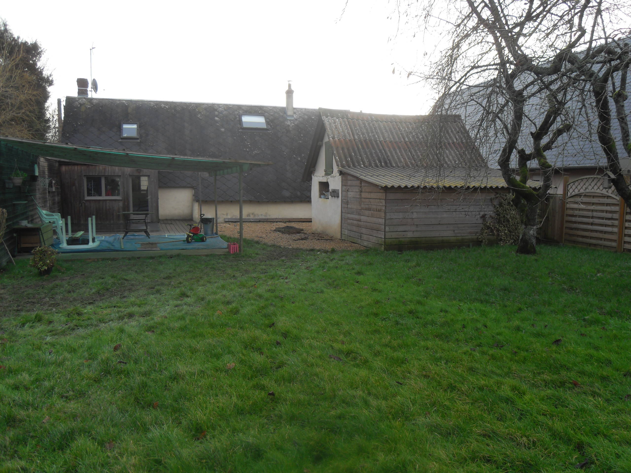 Maison sur jardin avant intervention