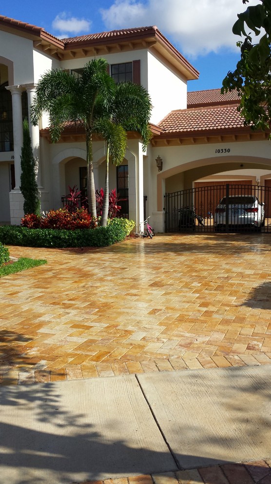 Travertine Driveway sealed with Cobble Loc Contemporary Miami by