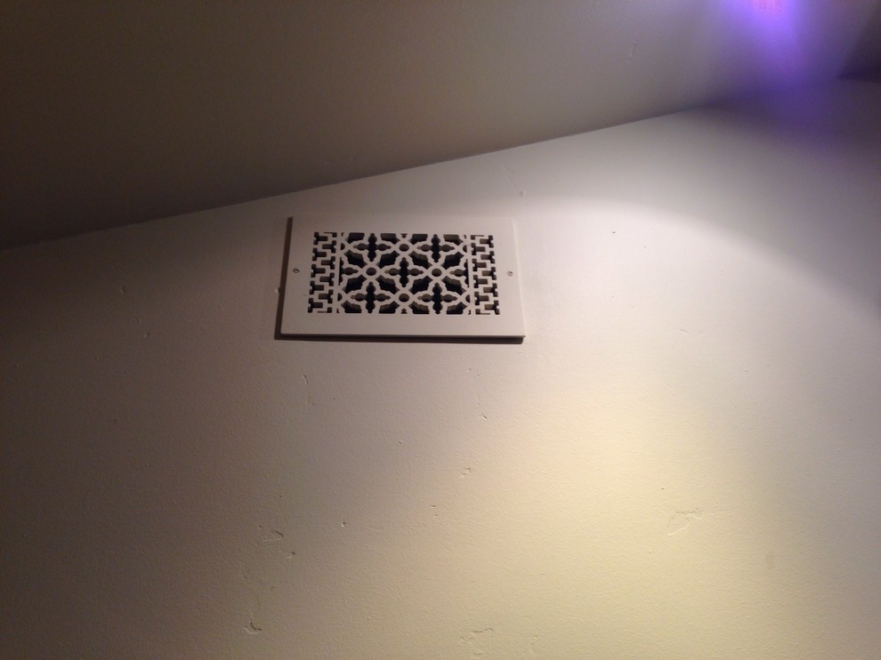 Blocking a heating vent