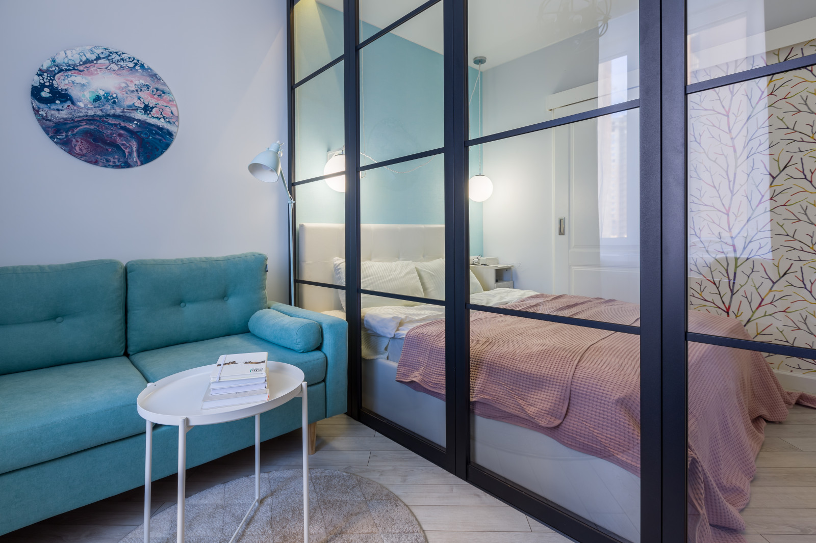 Дизайн-проект квартиры в ЖК "Новый Оккервиль" Минимализм с яркими акцентами 36м2