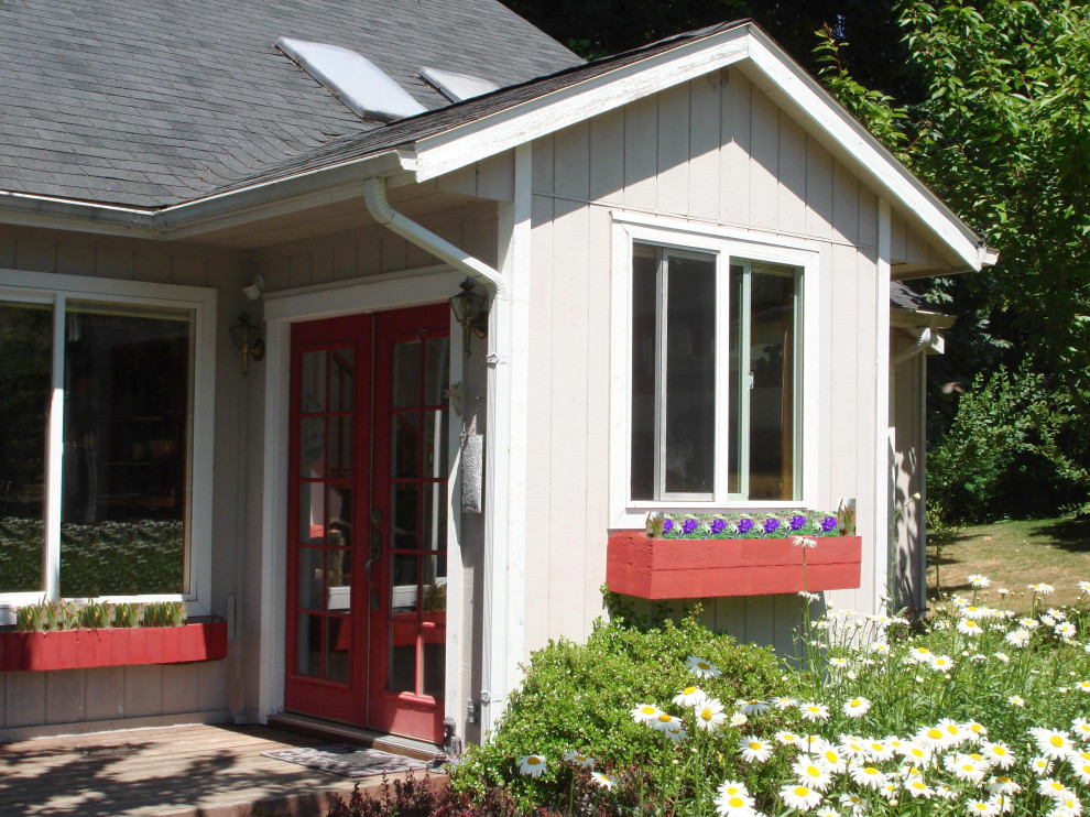 Cedar Siding and Gable End and Bracing