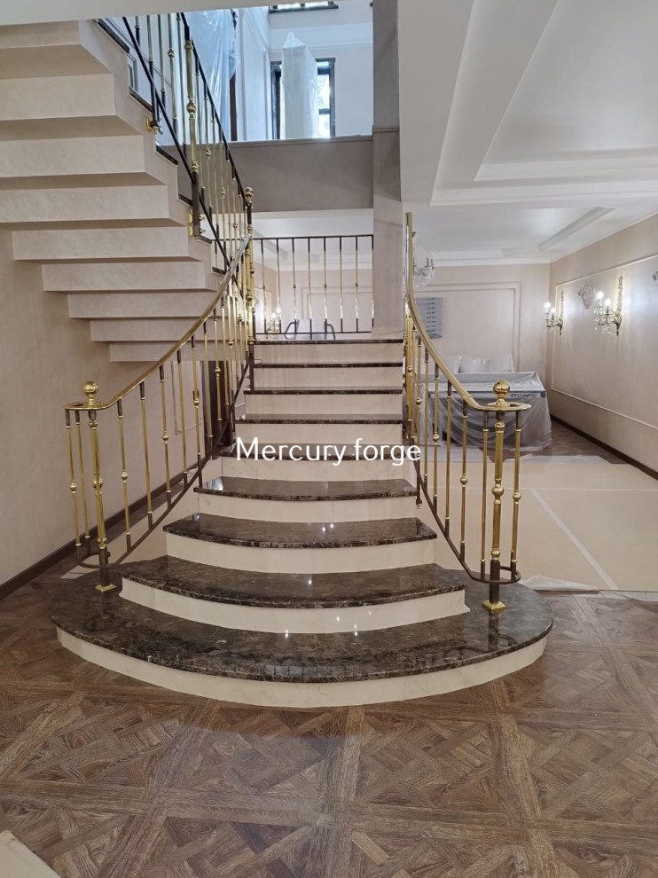Лестница, латунное ограждение, фабрика Grande forge (Франция), коллекция Графиня