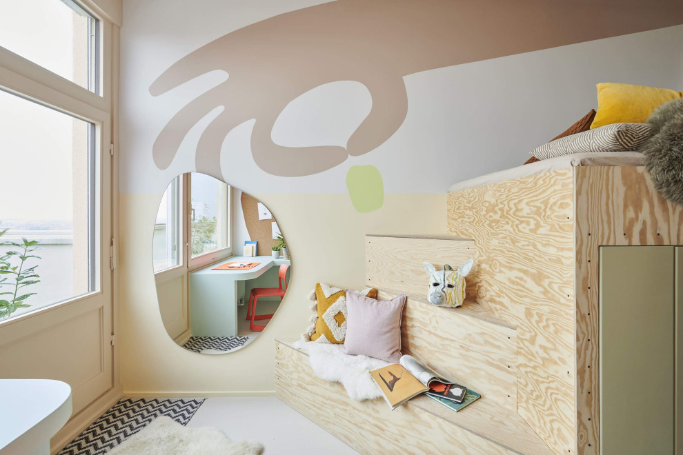 Idéer för ett stort modernt könsneutralt barnrum kombinerat med lekrum och för 4-10-åringar, med flerfärgade väggar och grått golv