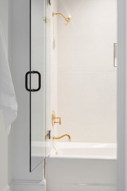 Eckle Project klassisch-modern-badezimmer