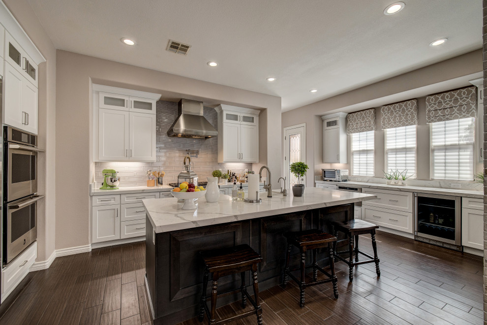 Saintbury Drive - Transitional - Kitchen - Las Vegas - by DESIRED SPACE ...