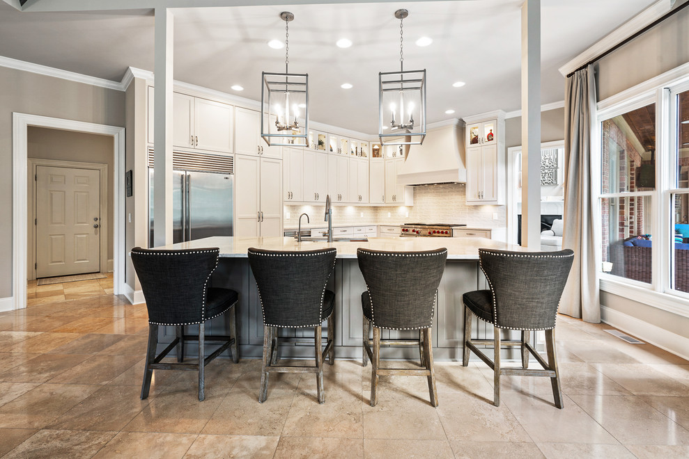 Kitchen - transitional kitchen idea in Atlanta