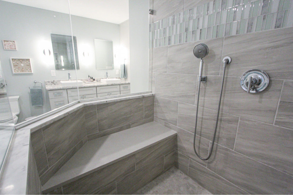 Example of a transitional bathroom design in Baltimore