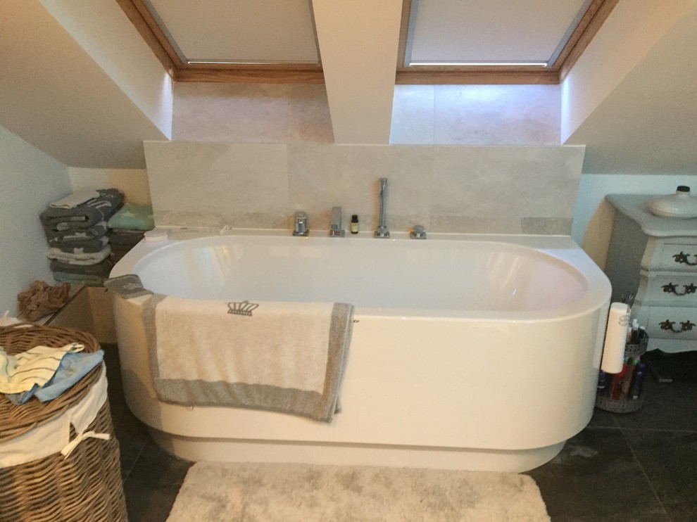 Shabby-Look Badezimmer in Sonstige