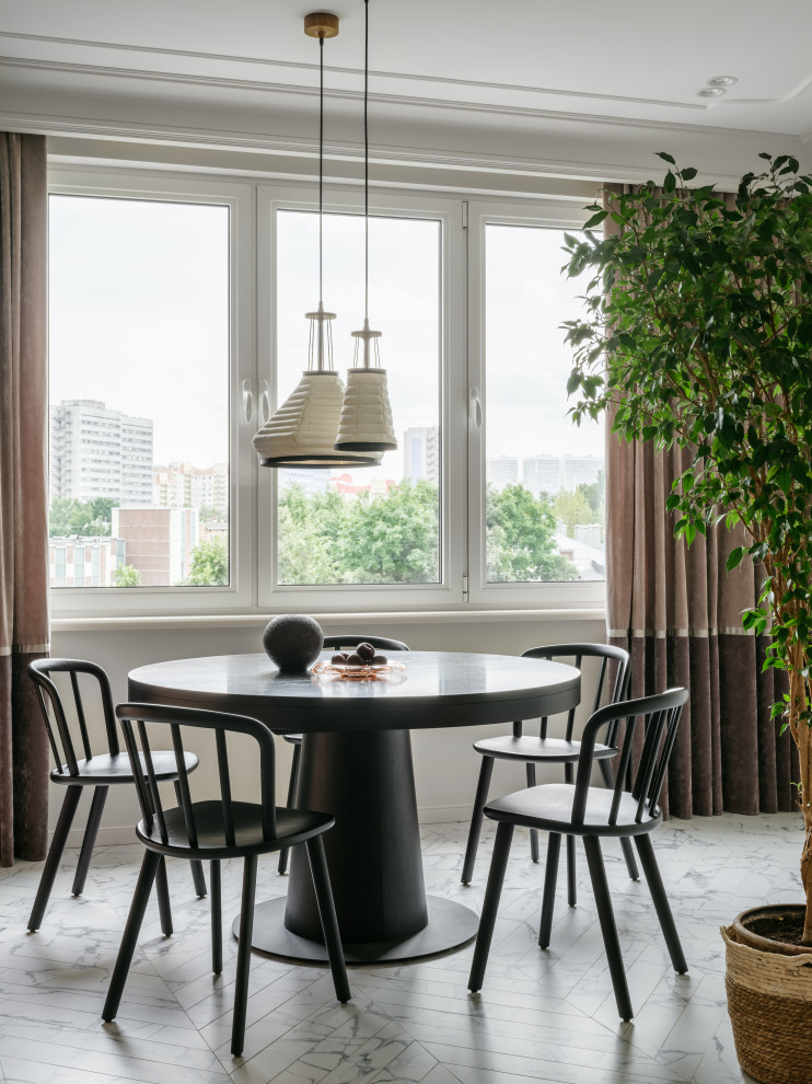 Французское настроение и мотивы шинуазри: семейная квартира