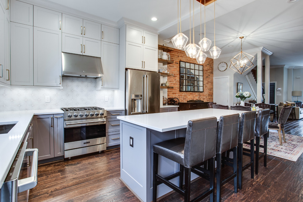 Kitchen - transitional kitchen idea in DC Metro