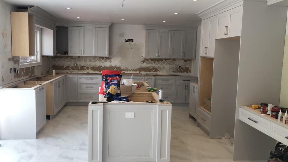 Kitchen - kitchen idea in Toronto