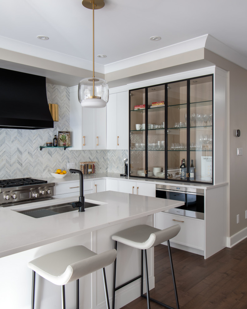 Transitional kitchen photo in Ottawa