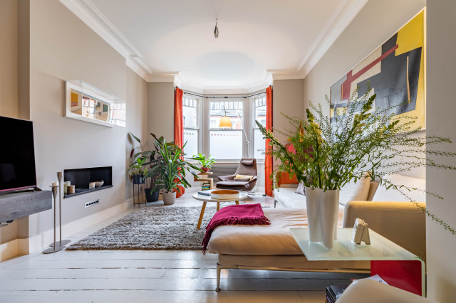 Mid Century Modern home midcentury-living-room