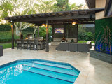 Traditional Patio by Luxapatio