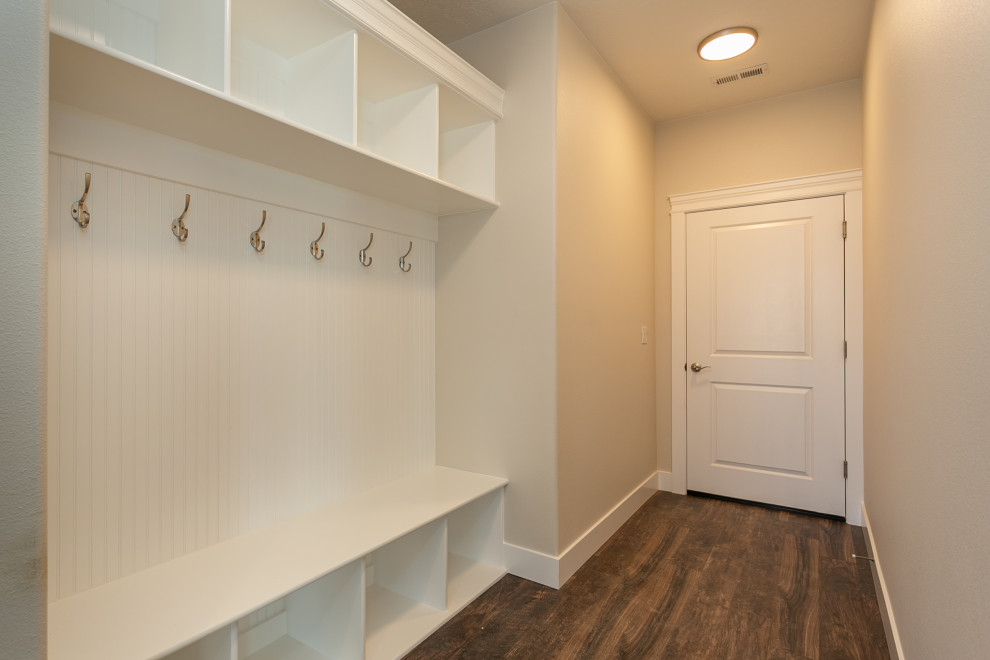 Home design - transitional home design idea