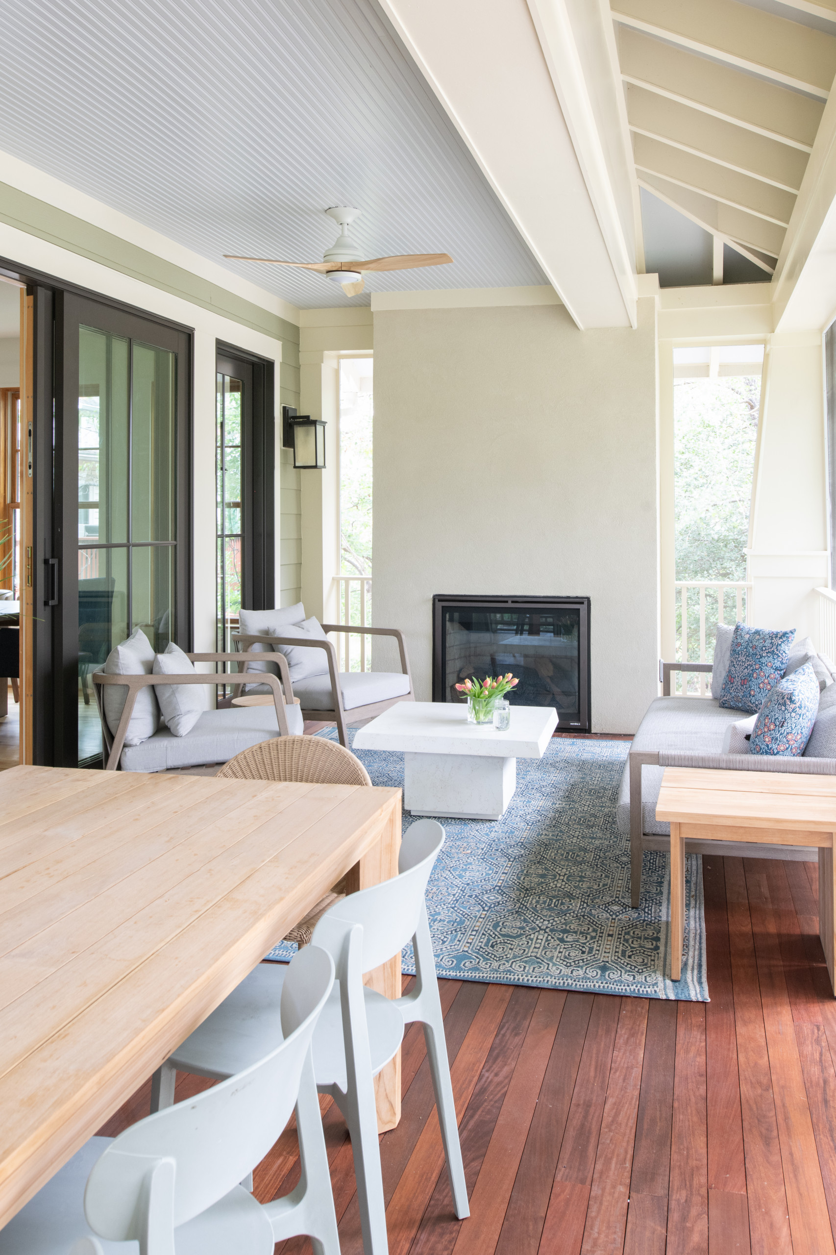 Warm Modern Kitchen Renovation with Natural Oak & Green Accents