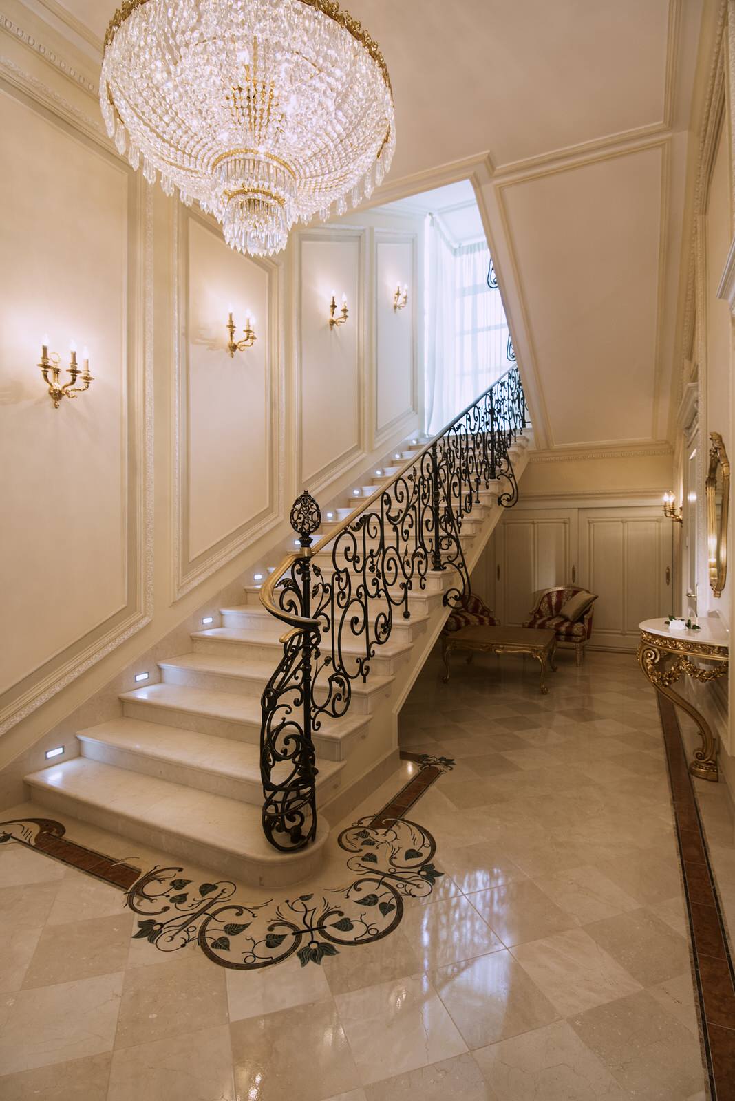 Дом в Миллениум Парк. Элитная мебель