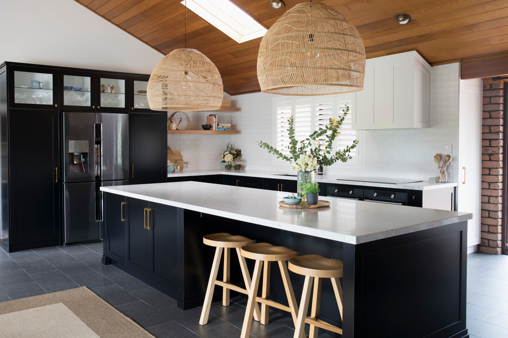 Design ideas for a country kitchen in Brisbane.