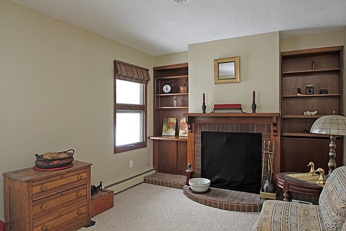 Home design - transitional home design idea in Cedar Rapids