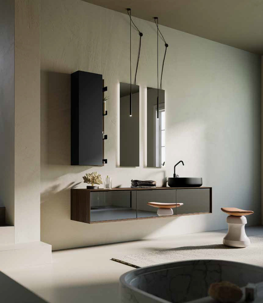 Großes Modernes Badezimmer En Suite mit Glasfronten, dunklen Holzschränken, freistehender Badewanne, Einzelwaschbecken und schwebendem Waschtisch in Miami