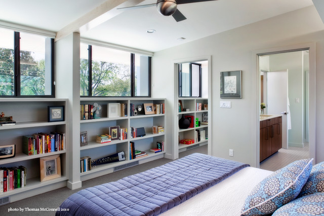 Silver Agave House modern-schlafzimmer