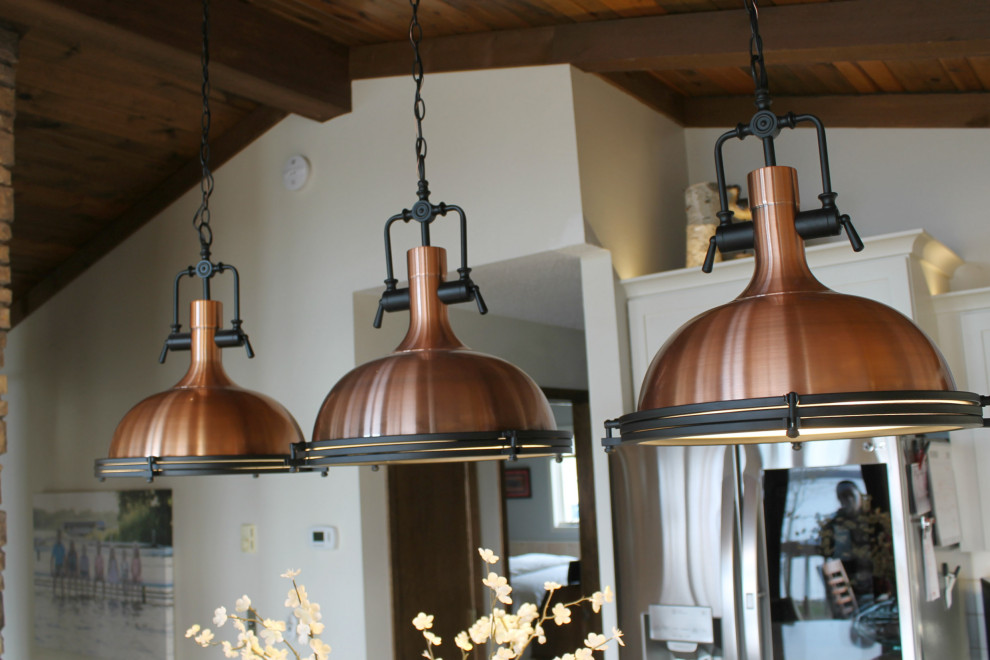 Transitional kitchen photo in Minneapolis