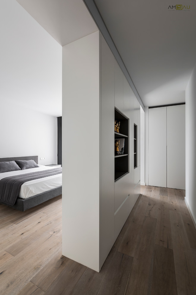 Contemporary bedroom in Valencia.