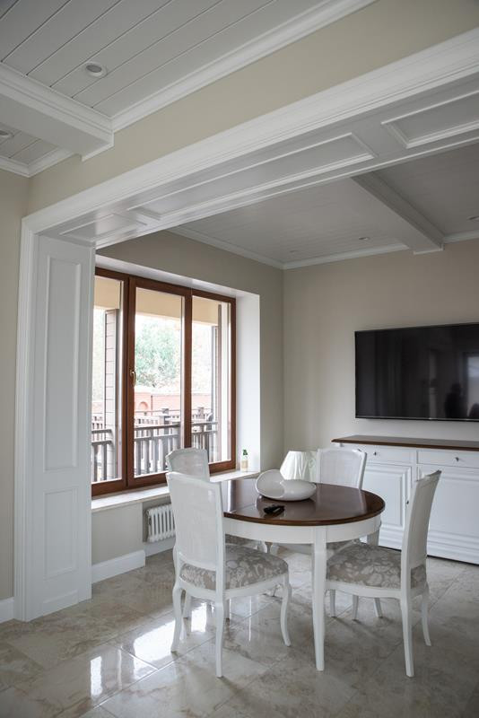 Столярные изделия в коттедж : лестницы, мебель, двери и тд.