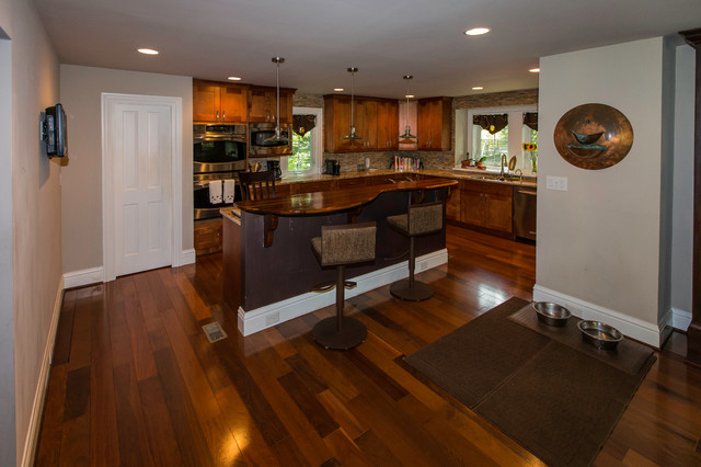 Cul-de-sac Renovation american-craftsman-kueche