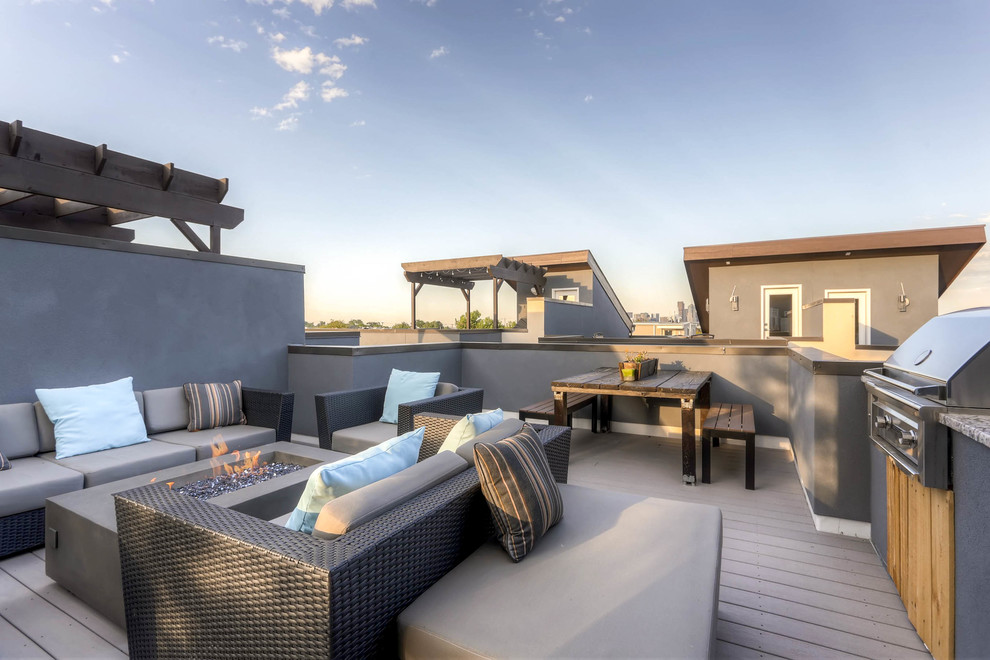 Outdoor kitchen deck - mid-sized transitional rooftop outdoor kitchen deck idea in Denver with no cover