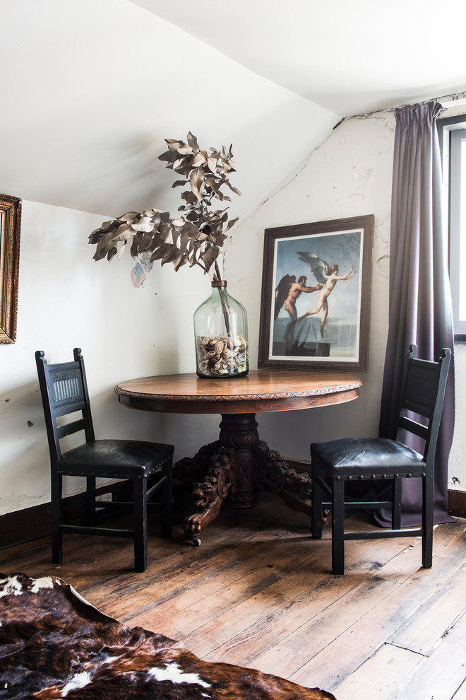This is an example of an eclectic living room in Sydney.