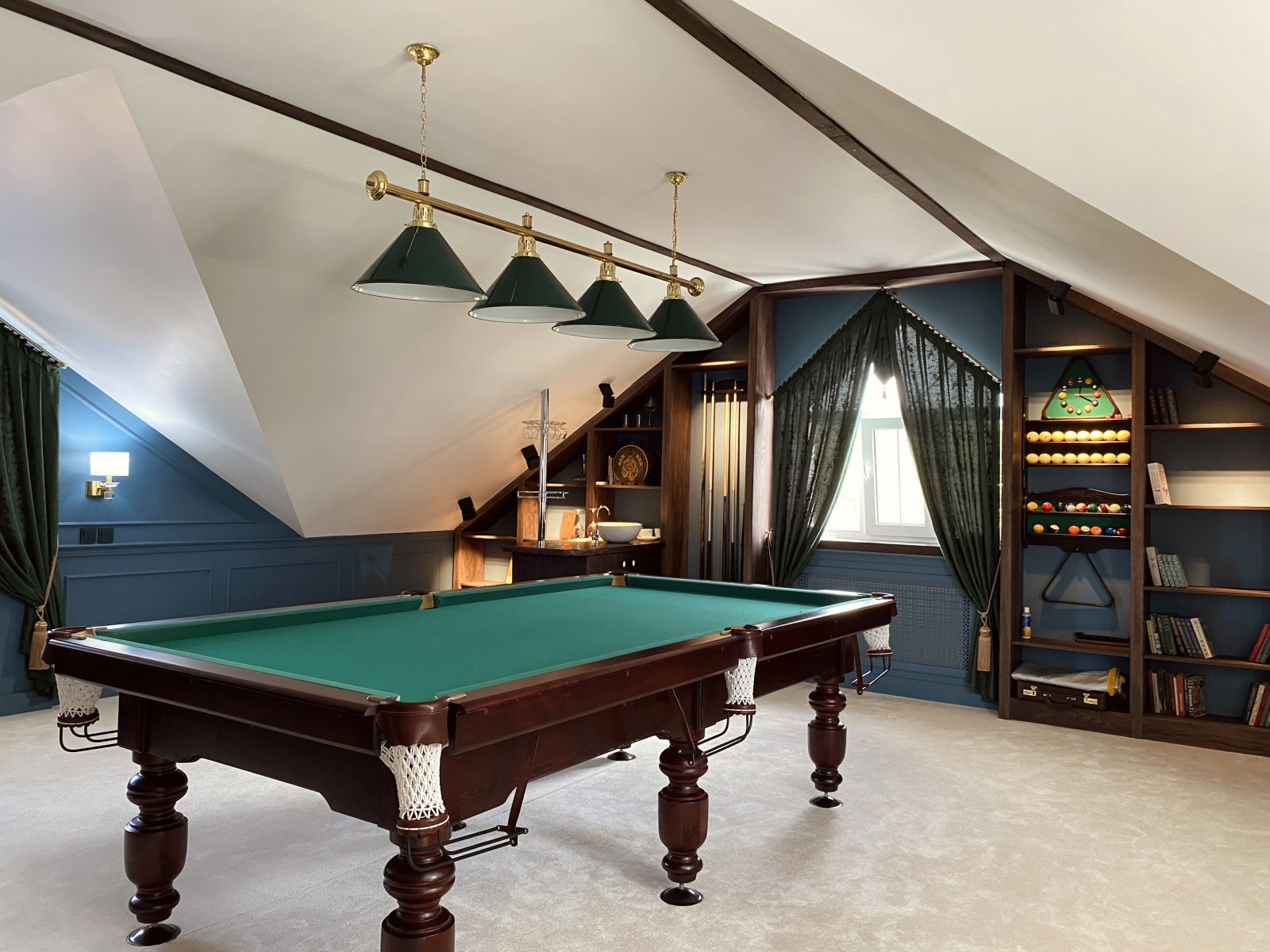 Бильярдная