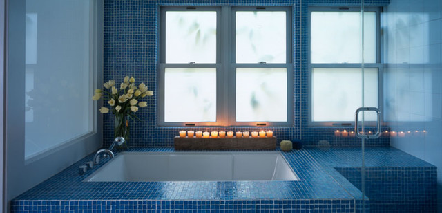 Hacken Residence modern-bathroom