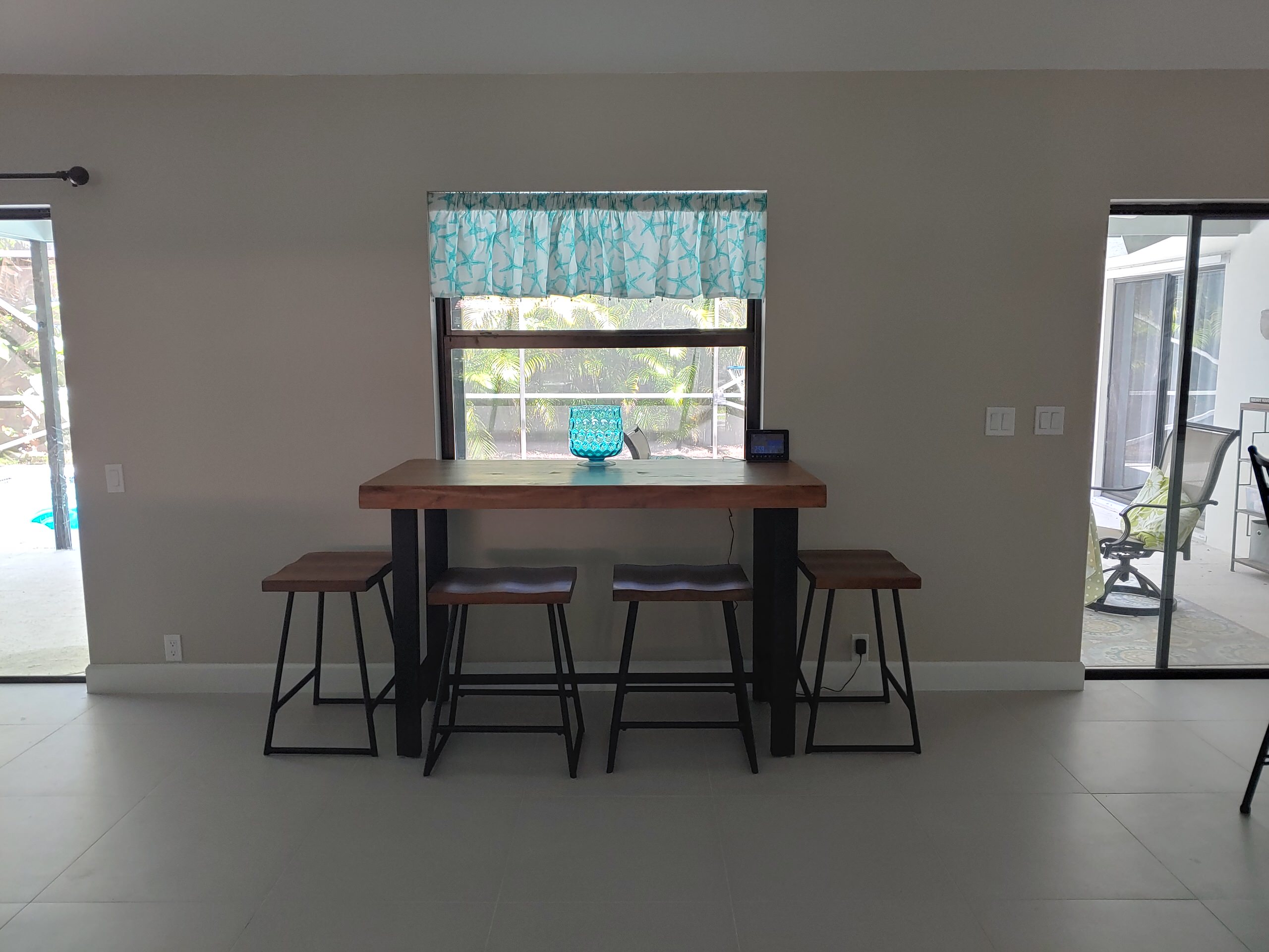 Jupiter Residence - New Kitchen/Living