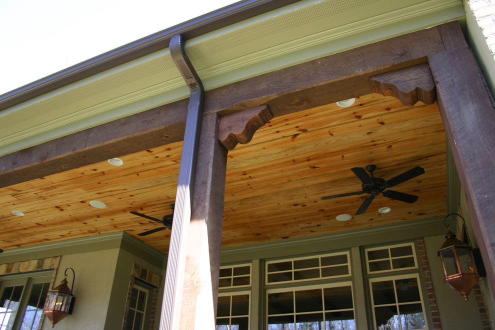 Home design - rustic home design idea in Raleigh
