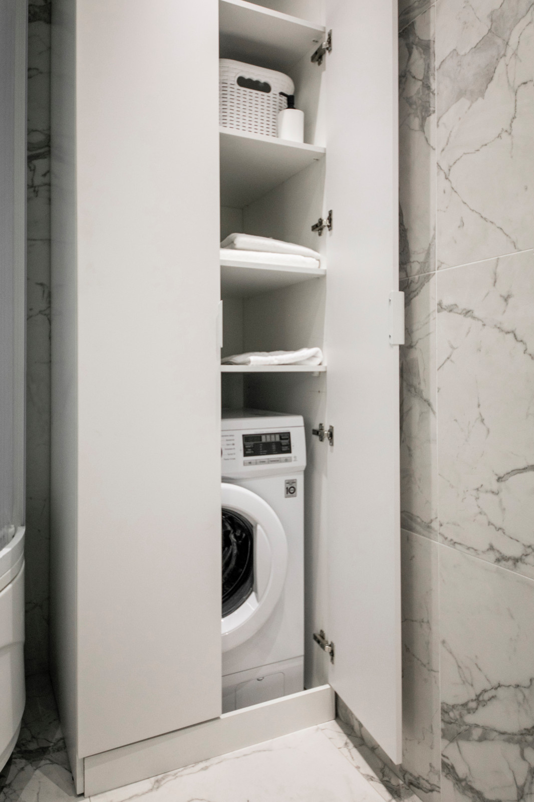 Однокомнатная квартира для молодой девушки. Ижевск, ЖК "Облака", 44 кв.м.